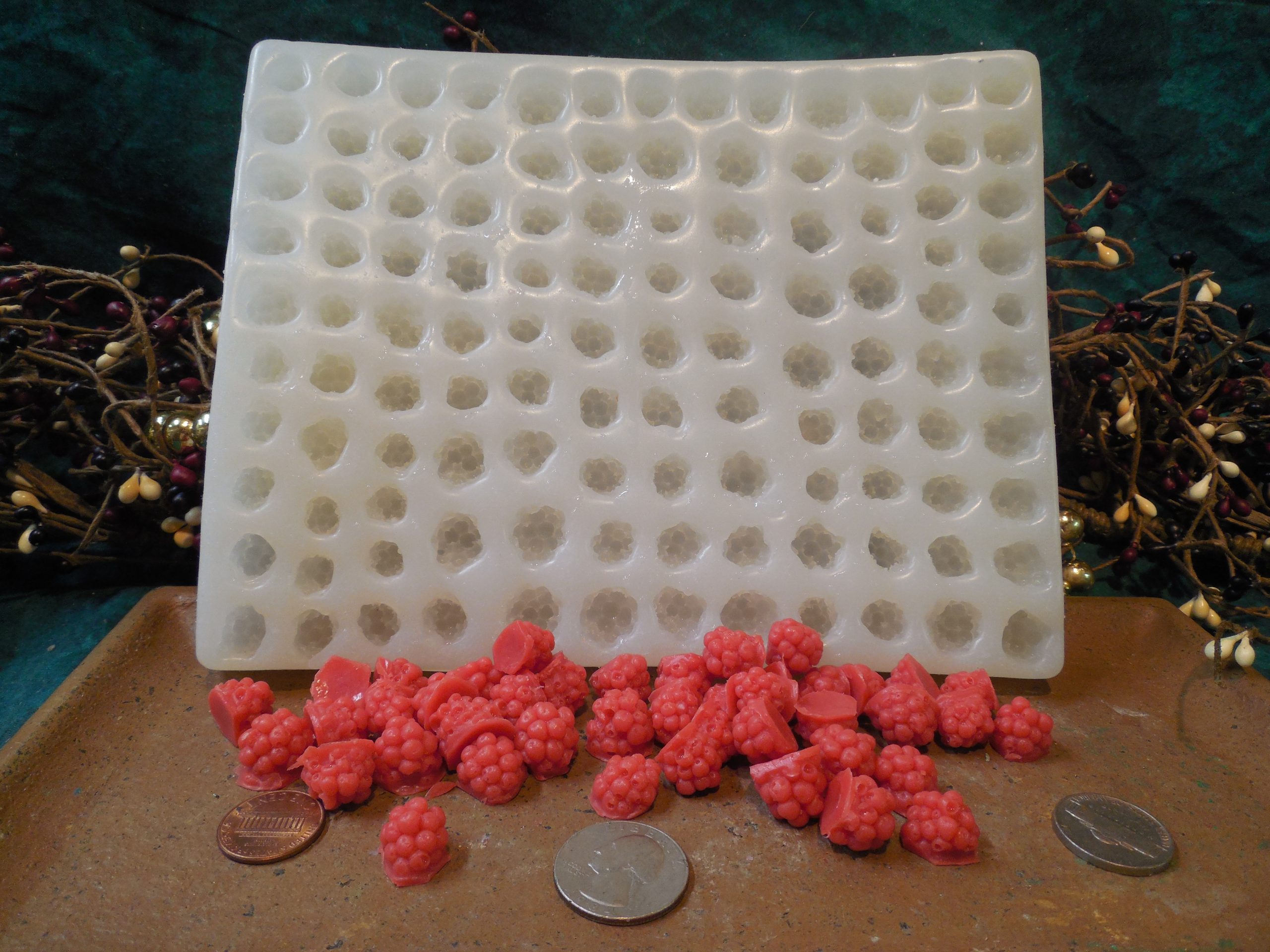 https://www.vanyulay.com/wp-content/uploads/2015/08/Raspberry-Mini-Silicone-Mold-scaled.jpg