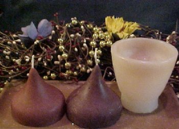 https://www.vanyulay.com/wp-content/uploads/2015/10/Large-Chocolate-Drop-Candle-1-Cavity-Silicone-Mold-7008.jpg